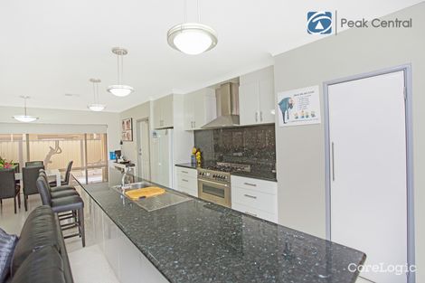 Property photo of 6 Barnes Way Success WA 6164
