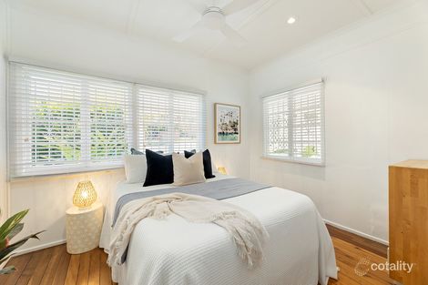 Property photo of 27 Hilltop Avenue Chermside QLD 4032