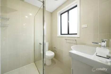 Property photo of 10 Batehaven Close Prestons NSW 2170