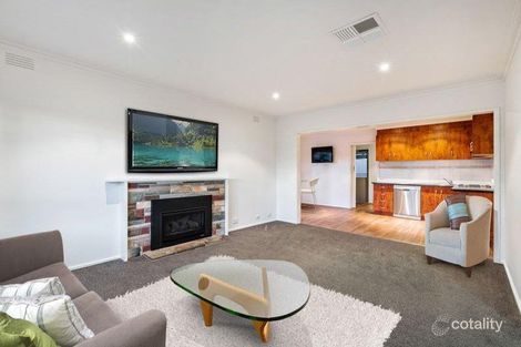 Property photo of 17 Moffatt Crescent Hoppers Crossing VIC 3029