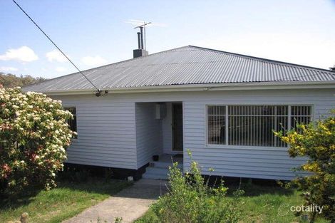 14 Lowanna Rd, Lindisfarne, TAS 7015