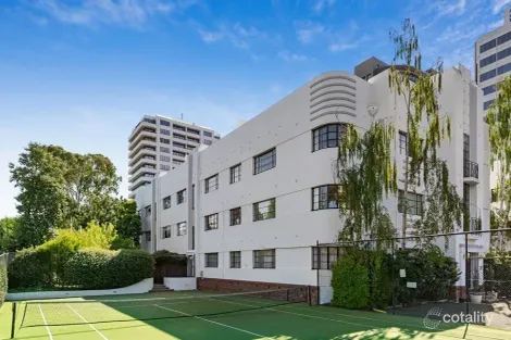 8/32 Queens Rd, Melbourne, VIC 3004
