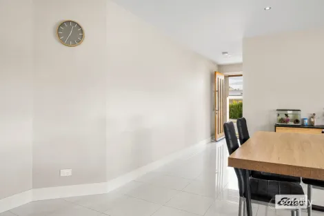 Property photo of 12 Loames Street Wodonga VIC 3690