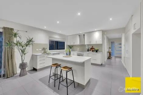 Property photo of 17 Duck Haven Place Tarneit VIC 3029