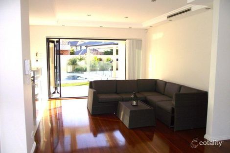 Property photo of 22 Phoenix Place Illawong NSW 2234