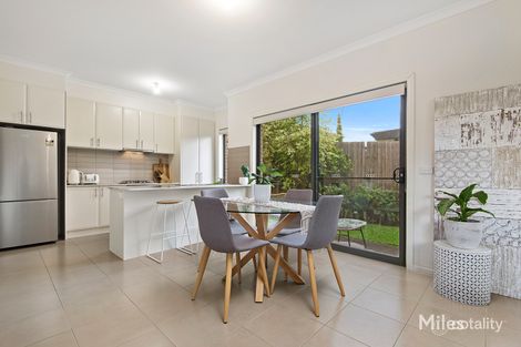 Property photo of 2/25 Falcon Road Macleod VIC 3085