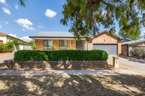 Property photo of 124 Dixon Drive Holder ACT 2611