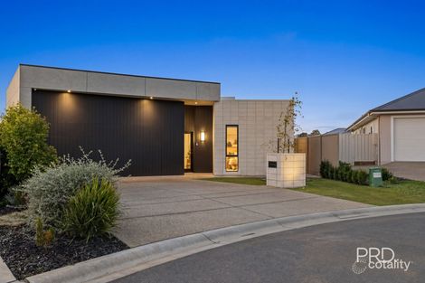 9 Denny Cres, Gobbagombalin, NSW 2650