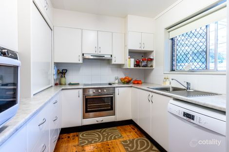 Property photo of 13 Goss Avenue Labrador QLD 4215