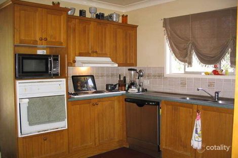 Property photo of 30 Tombondan Crescent Ferny Hills QLD 4055