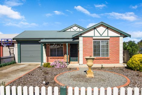 30 Burkett Dr, Strathalbyn, SA 5255