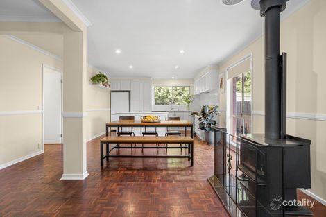 Property photo of 6 Pine Close Woodend VIC 3442