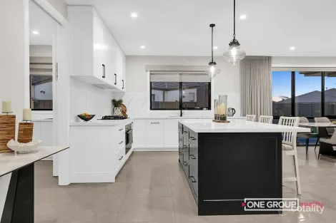 Property photo of 45 Graphite Crescent Wollert VIC 3750