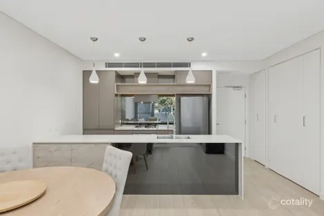 203/8 Kendall St, Gosford, NSW 2250