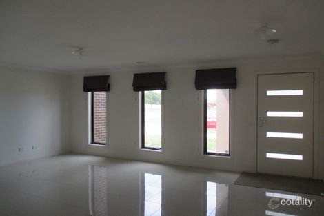 Property photo of 92 Linsell Boulevard Cranbourne East VIC 3977