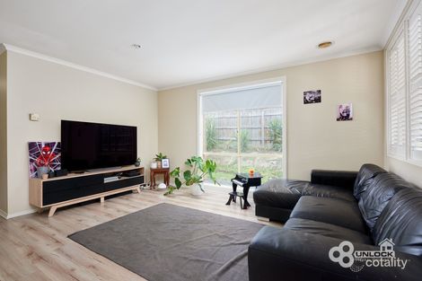 Property photo of 6 Ash Crescent Pakenham VIC 3810