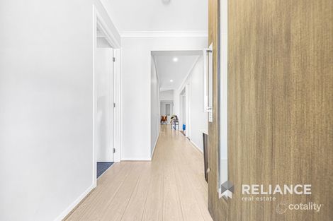 Property photo of 27 Hutchison Road Mambourin VIC 3024