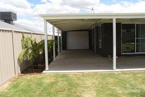 10 Warambee St, Glenfield Park, NSW 2650