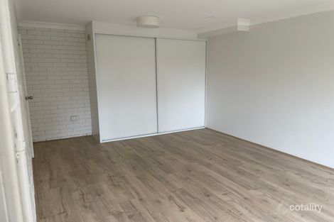 Property photo of 17 Berry Avenue Green Point NSW 2251