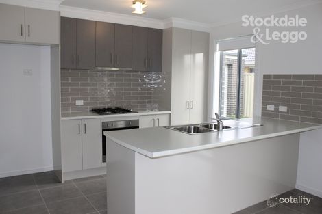 Property photo of 7 Crystal Street Pakenham VIC 3810