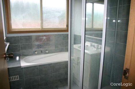 Property photo of 2/56 Francisco Crescent Rosemeadow NSW 2560