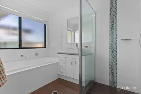 Property photo of 6 Highview Drive Craignish QLD 4655