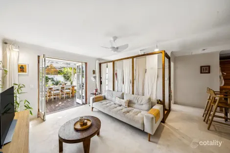 Property photo of 1/76 Government Road Labrador QLD 4215