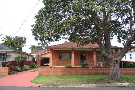 19 Greenacre Rd, Wollongong, NSW 2500