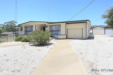 Property photo of 11 Earles Court Clare SA 5453