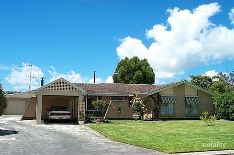 7 Bundara Cl, Little Grove, WA 6330