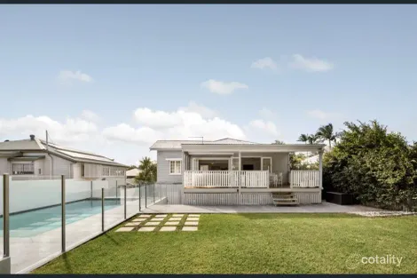 Property photo of 33 Macrossan Avenue Norman Park QLD 4170