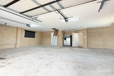 Property photo of 8 De Grey Close Dudley Park WA 6210