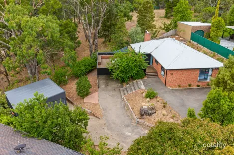 Property photo of 10 Summit Crescent Brown Hill VIC 3350