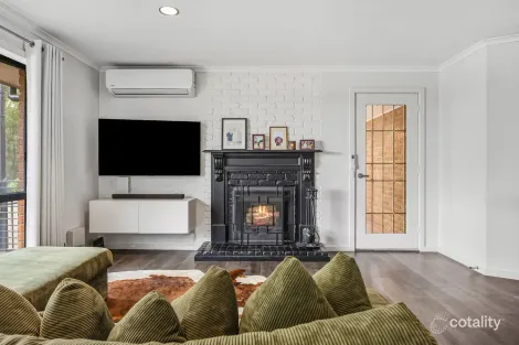 Property photo of 10 Summit Crescent Brown Hill VIC 3350