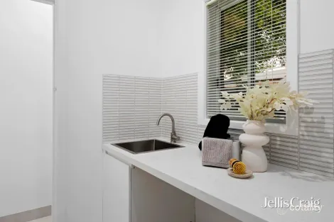 Property photo of 901 Centre Road Bentleigh East VIC 3165
