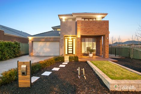 Property photo of 2 Devonia Street Pakenham VIC 3810