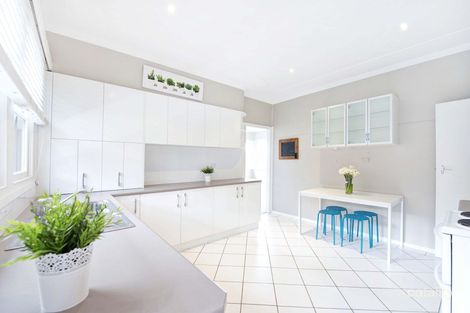 Property photo of 352 The Esplanade Speers Point NSW 2284
