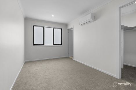 Property photo of 13 Clapton Lane Donnybrook VIC 3064