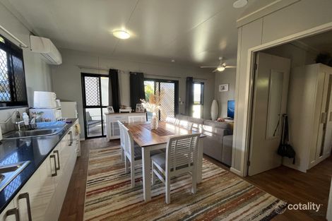 33 Narellan St, Arana Hills, QLD 4054