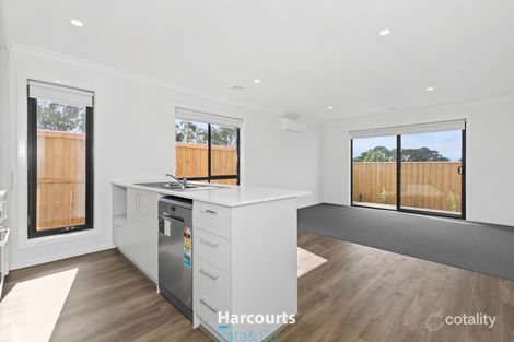 Property photo of 8 Speckled Warbler Loop Wallan VIC 3756