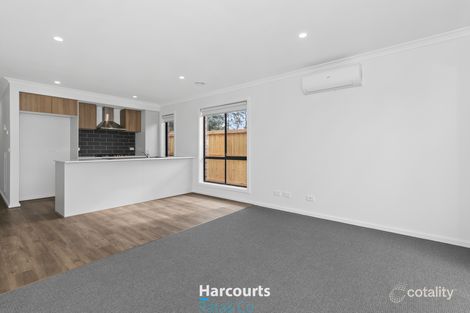 Property photo of 8 Speckled Warbler Loop Wallan VIC 3756