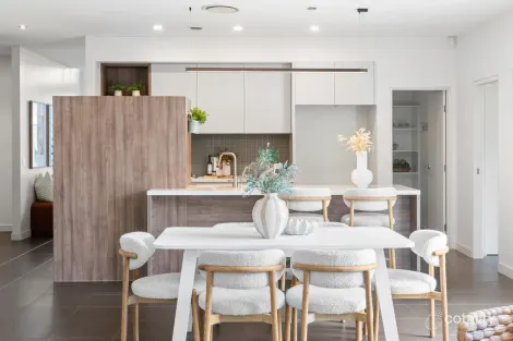 Property photo of 8 Ruthenium Court Hope Island QLD 4212