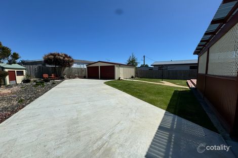 Property photo of 1 Caringa Place Devonport TAS 7310