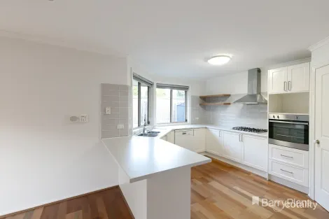 Property photo of 2/50 Langmore Lane Berwick VIC 3806