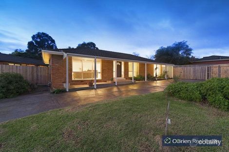 4 Sturrock Ct, Berwick, VIC 3806