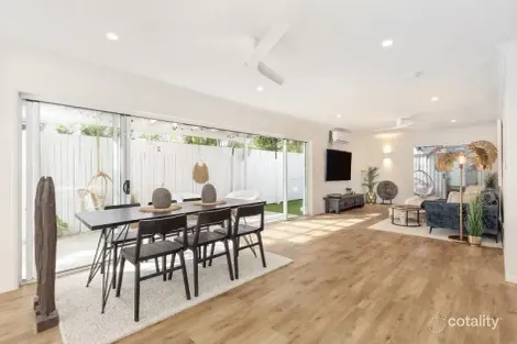 Property photo of 2/5 Adams Avenue Miami QLD 4220