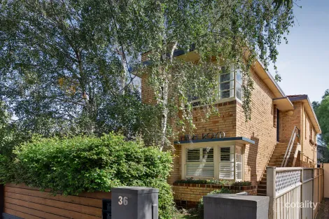 2/36 Robe St, St Kilda, VIC 3182