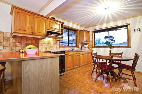Property photo of 4 Padua Court Glen Waverley VIC 3150