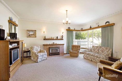 Property photo of 166 Ashburn Grove Ashburton VIC 3147