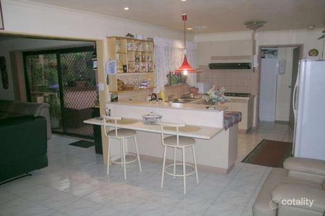 Property photo of 1 Dalry Close Endeavour Hills VIC 3802